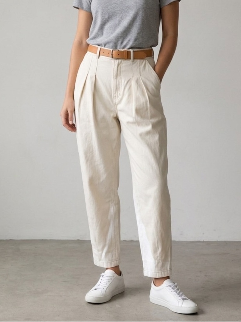 Unsubscribed Sz 6 Off White Pleated Tapered Balloon Relaxed Pants